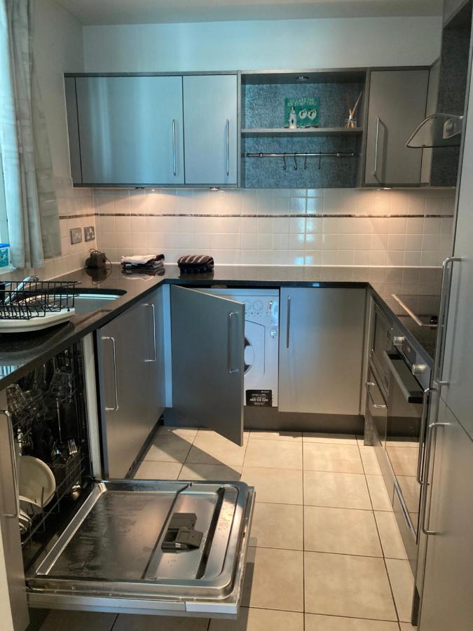 St George Wharf Apartment Лондон Екстериор снимка